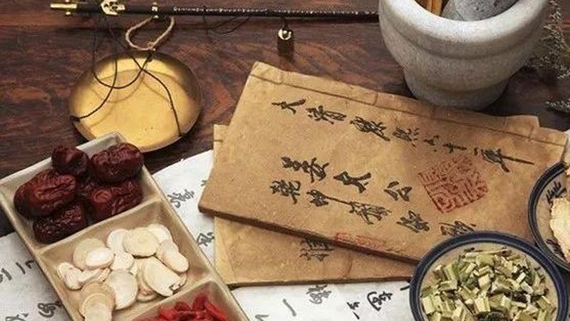 以下列举了几个在市场上口碑较好的按摩椅品牌及其售后服务特点：